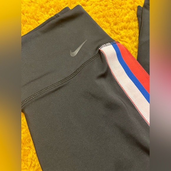 Nike Dri-Fit Leggings - Picture 2 of 4
